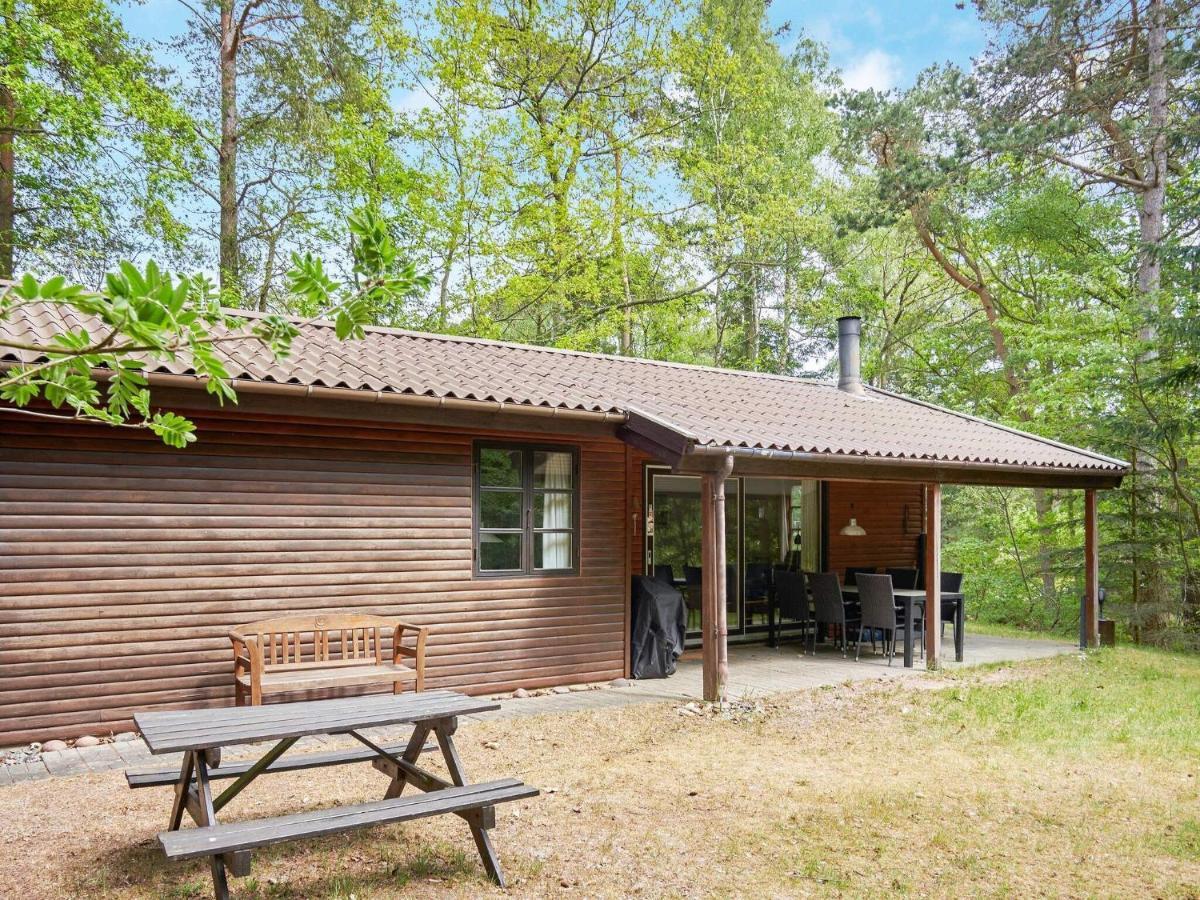 Three-Bedroom Holiday Home In Ronne 4 Exterior foto